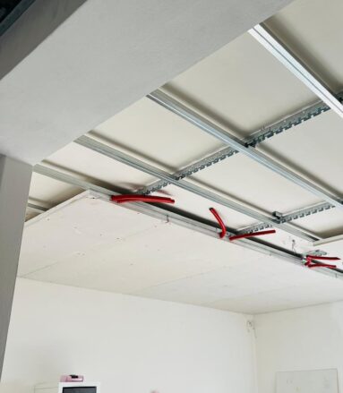 impianto di riscaldamento radiante a soffitto in appartamento nostro cliente a milano (3)